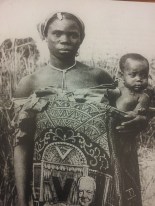 Angolan woman with child. 1961. Col. F.L. Vicente