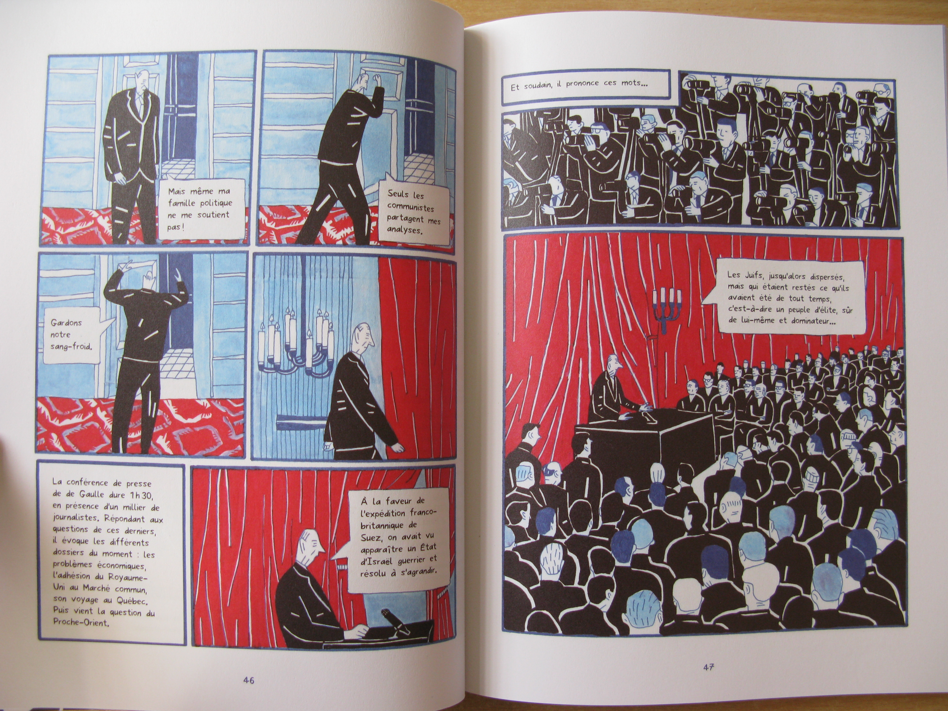 An open double page from the comic book Un chant d'amour